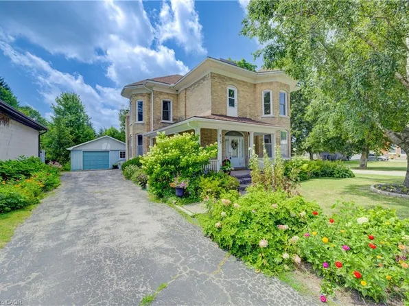 215 Huron Rd, Perth South, ON N0K 1X0