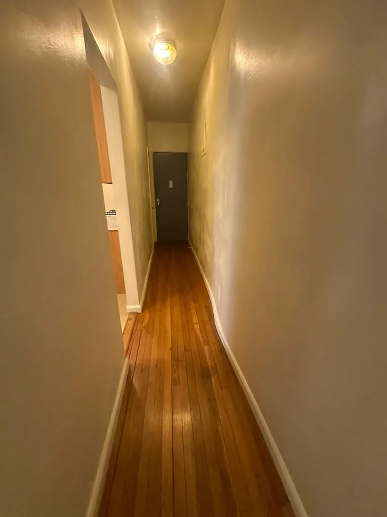1 bed, 1.0 bath, $2,350 — Photo 4