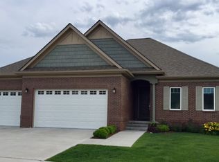 9009 S 71st St, Lincoln, NE 68516