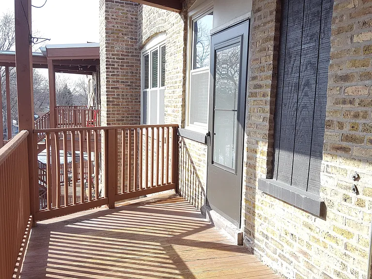 Iowa Terrace — Photo 10