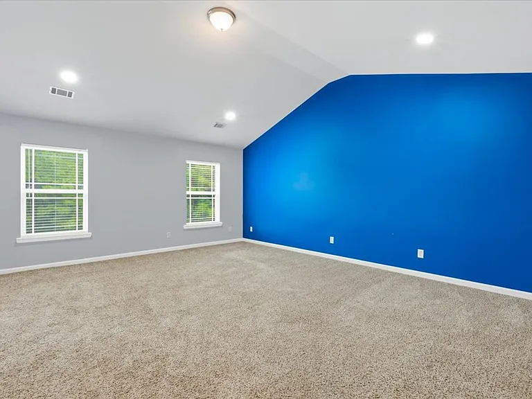 8 Woods Way — Photo 24