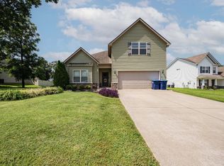 813 Silverhill Dr, Murfreesboro, TN 37129