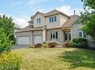 113 N Forestview Ln, Aurora, IL 60502