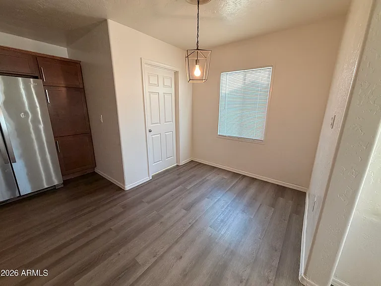 370 W Pima Ave — Photo 5