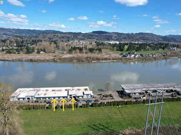 743 Marine View Dr, Longview, WA 98632