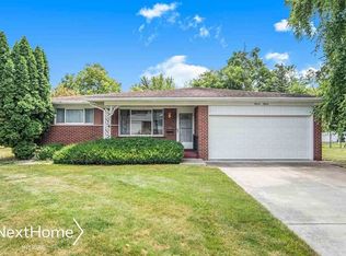 1115 Highgate Dr, Flint, MI 48507