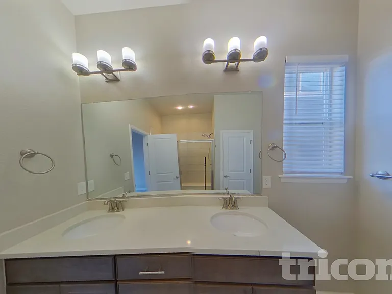686 Ranchhand Dr — Photo 7