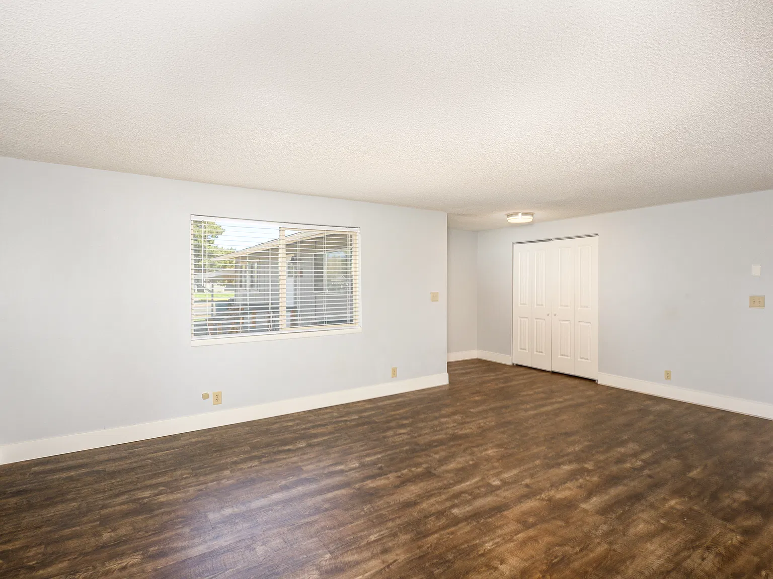 2 bed, 898 sqft, $1,695 — Photo 4