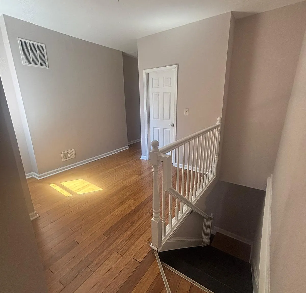 1925 Oakhill Avenue - 1 — Photo 4