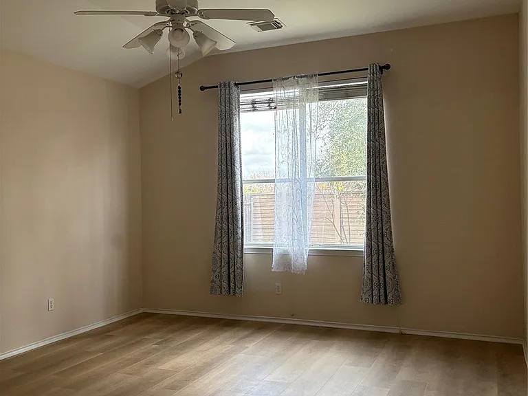 11501 Knapple Cv — Photo 15