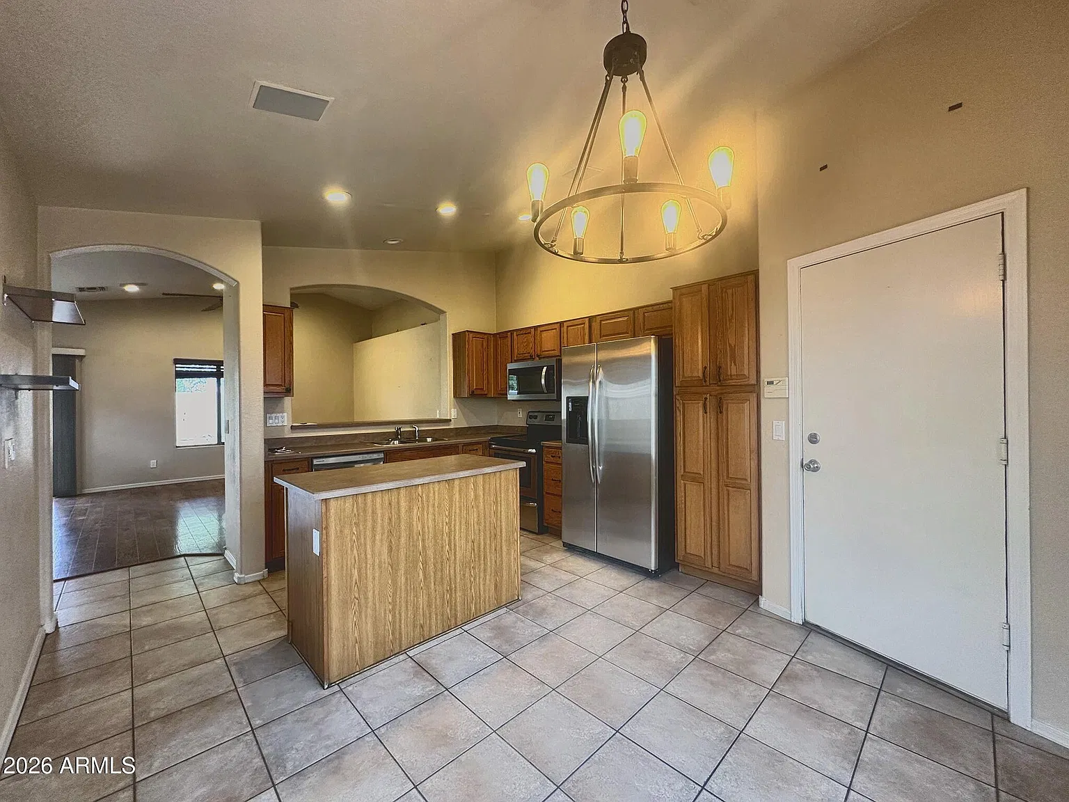 3 bed, 2.0 bath, 1221 sqft, $1,875 — Photo 2