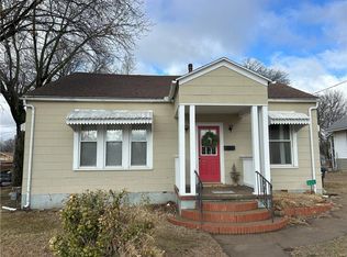 328 W Walnut St, Nevada, MO 64772