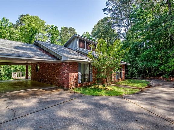 2nd image of 493 Greer Rd
