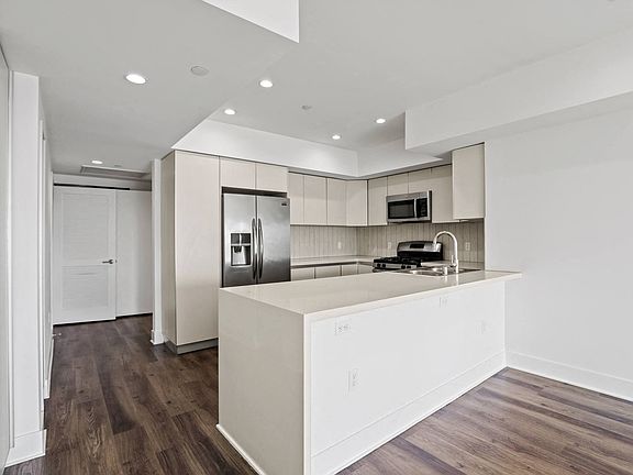 Kitchen with Countertop Bar