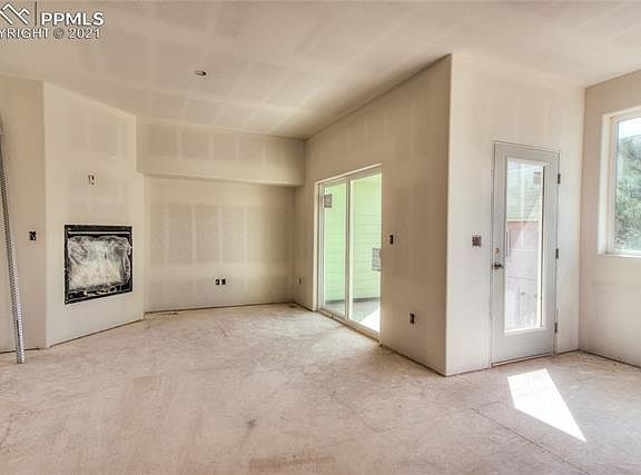 2nd image of 520 E Grace Ave