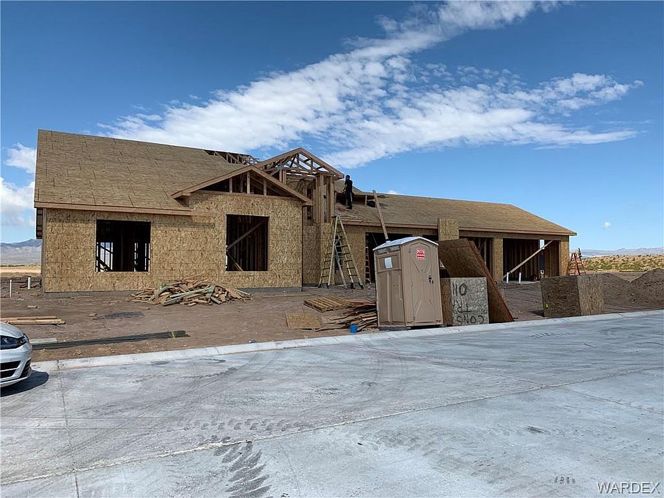 2nd image of 6047 Comstock Ave