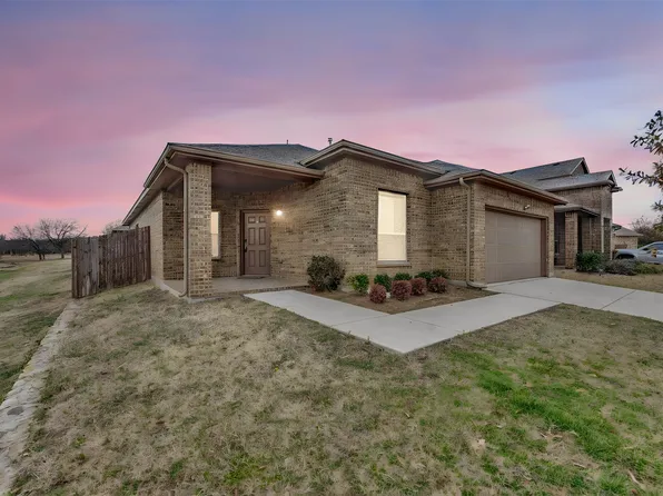 144 Creek Terrace Dr, Saginaw, TX 76131