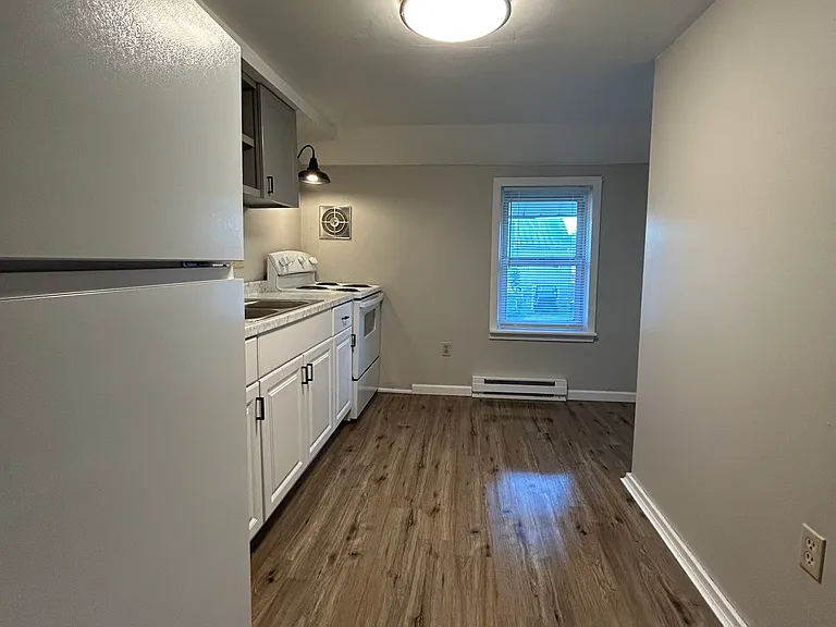 104 North St #B — Photo 4