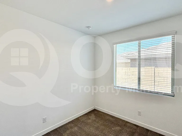 16416 W Saguaro Park Ln — Photo 16