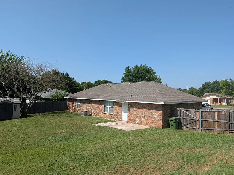 118 Westridge Dr — Photo 25