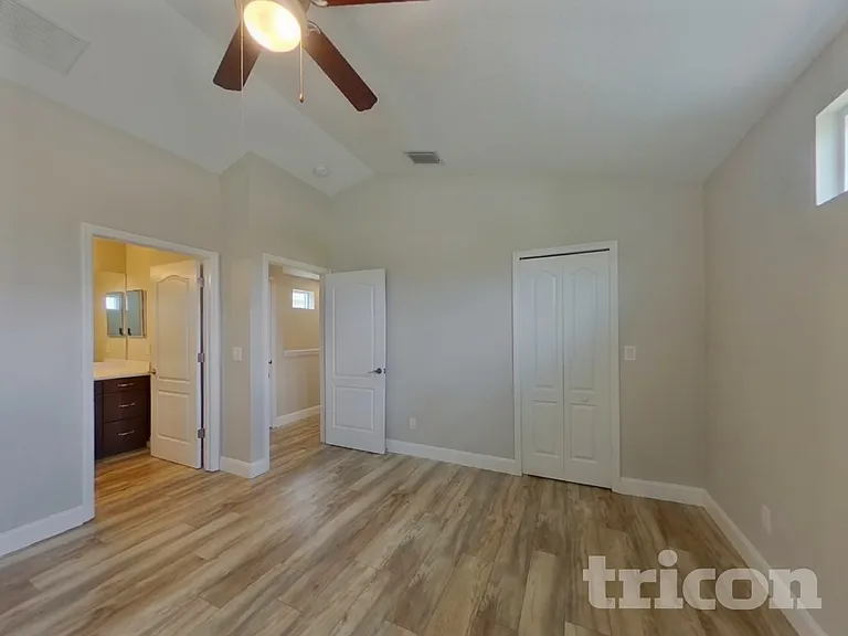 3925 Cottage Hill Ave — Photo 8