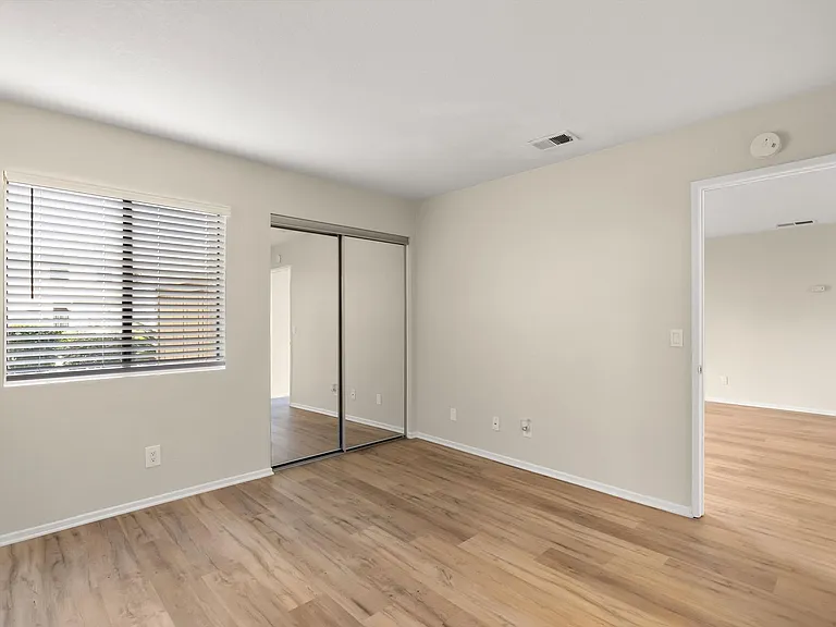 Parkview Palms Apartments- Riverside, CA — Photo 17