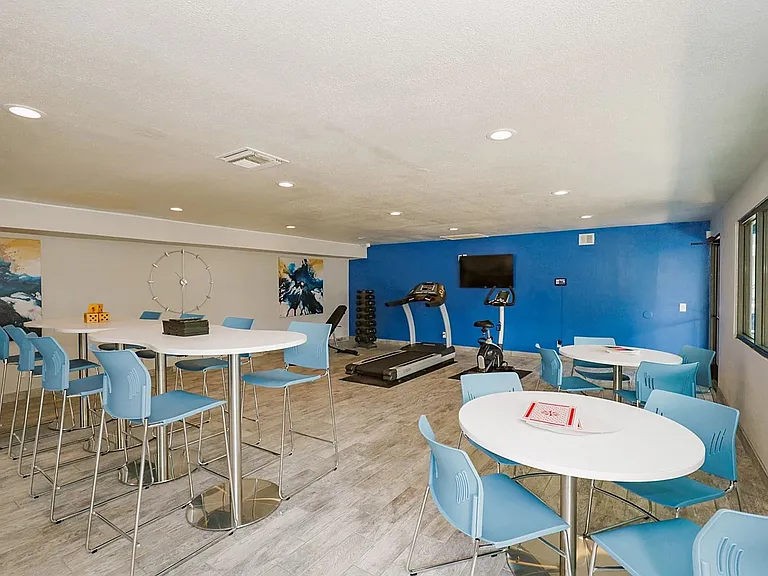 The Canyons on Colter Apartments — Photo 10