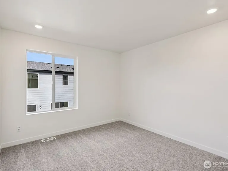 4610 87th Ave NE — Photo 16