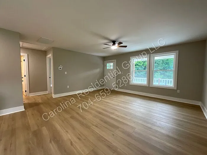 3 bed, 2.0 bath, 1500 sqft, $1,995 — Photo 3