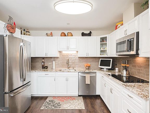 3rd image of 4001 Old Court Rd APT 218