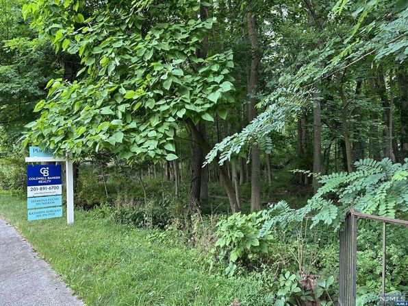 Fairfield Ave, Caldwell, NJ 07006