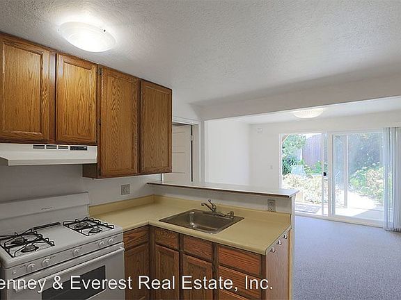 2nd image of 614 4th Ave #A