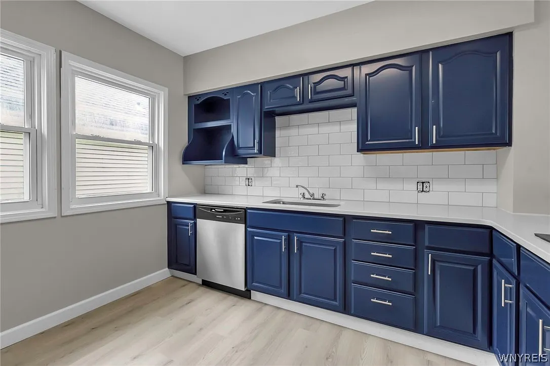 3 bed, 1.0 bath, 1620 sqft, $1,650 — Photo 4