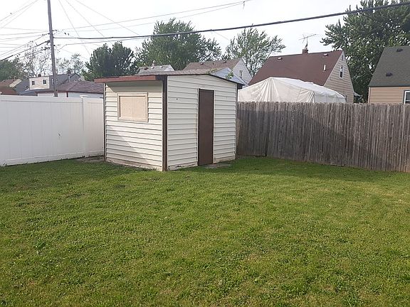 3rd image of 2166 Schultz St