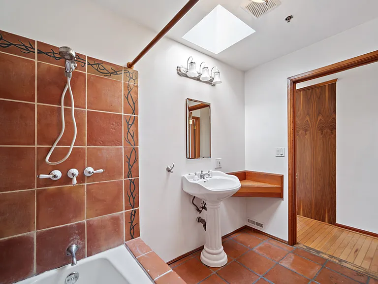 4203 Sunset Dr — Photo 12