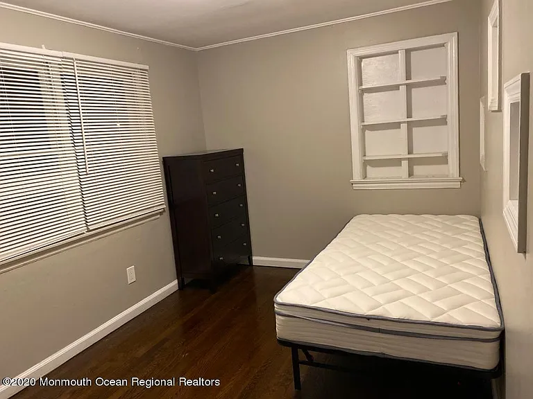 328 Jersey Ave — Photo 18