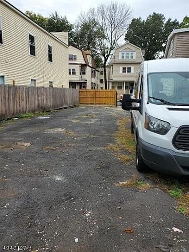 2nd image of 230-232 Amherst St