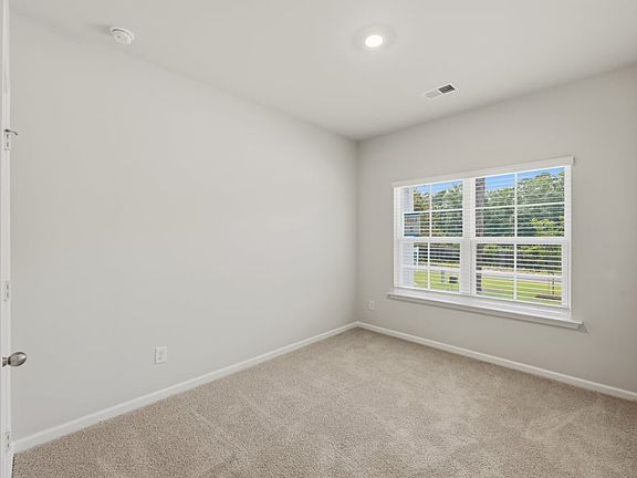 4th image of 104 Jinks St #14