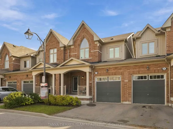 20 Lambdon Way, Whitby, ON L1M 0L3