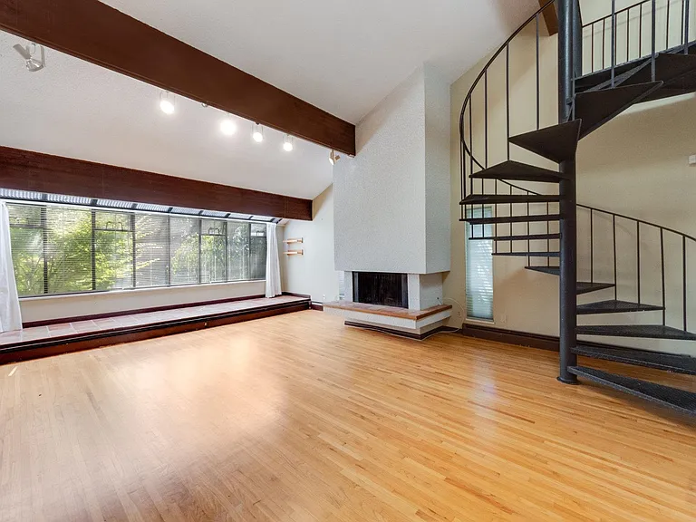5191 Chetwynd Ave — Photo 13
