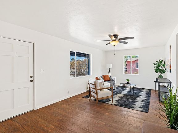 4th image of 2912 N Bentley Ave