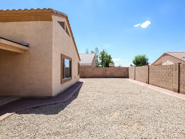 7334 W Lamar Rd — Photo 16