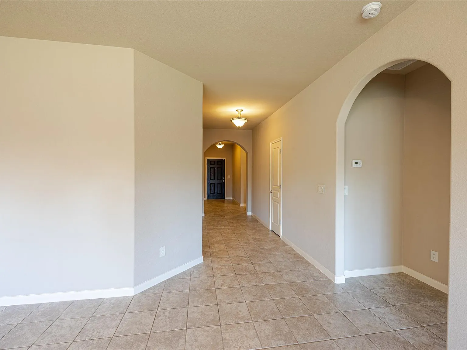 3 bed, 1678 sqft, $1,980 — Photo 4