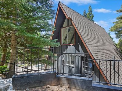 323 Mittry Ln, Lake Arrowhead, CA, 92352