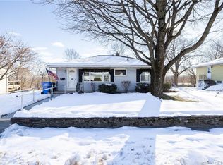 135 Anna Ave, Waterbury, CT 06708