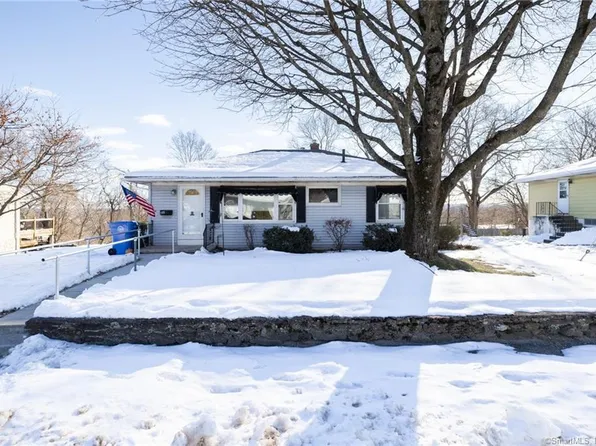 135 Anna Avenue, Waterbury, CT 06708