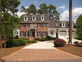 Home for Sale in Pinehurst, North Carolina $650,000