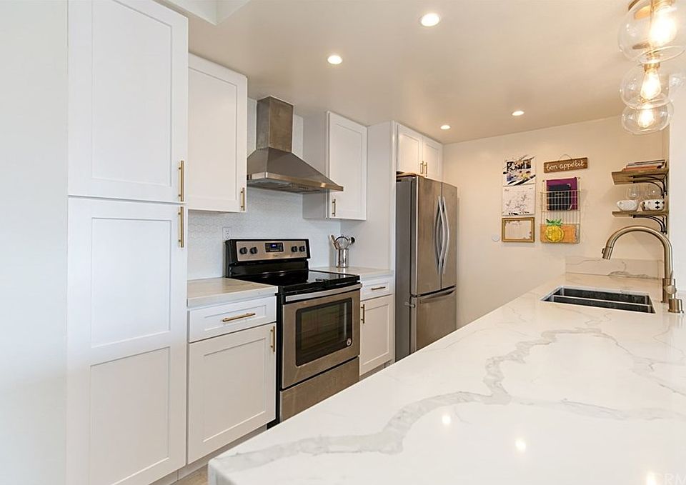 1st image of 420 Redondo Ave Unit 203