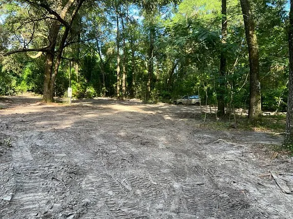 24 Tharpe Ln, Crawfordville, FL 32327