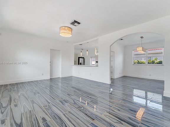4th image of 501 90th St Unit 1